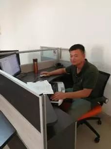 共克時艱 學院開通投融資及法律咨詢服務，為師生發展保駕護航